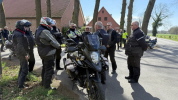 Spannende Geschichte - keiner popelt in der Nase Spannende Geschichte - keiner popelt in der Nase